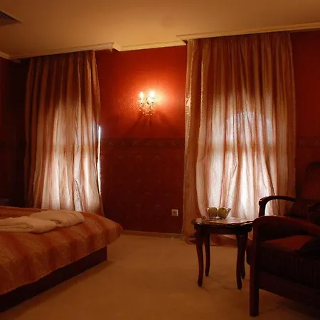 Family Hotel Harizma Hotel 3*